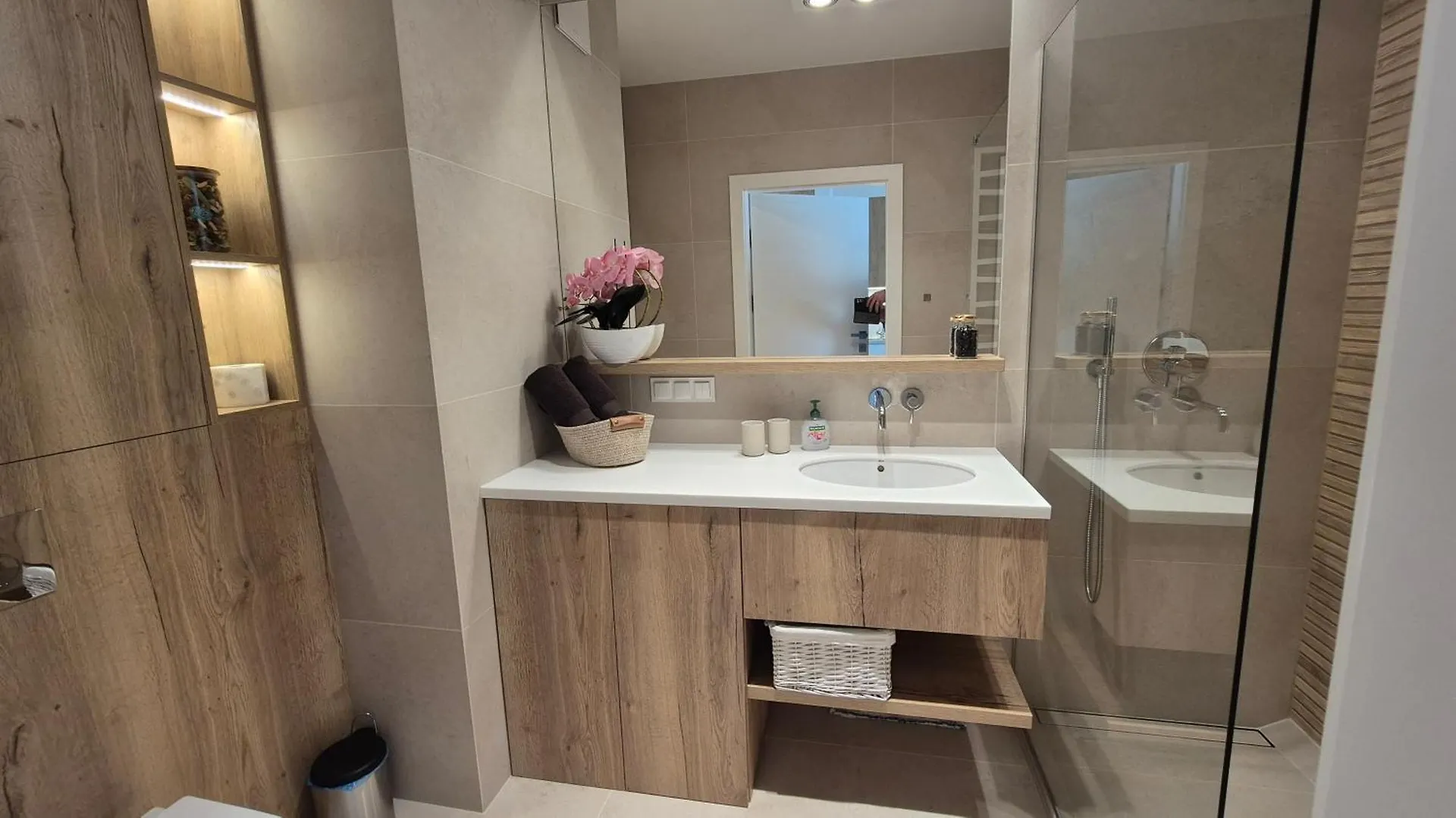 דירה פוזנן Luxurious Cinnamon Apartment, Self Check-In 24H, Parking, Air-Conditioning